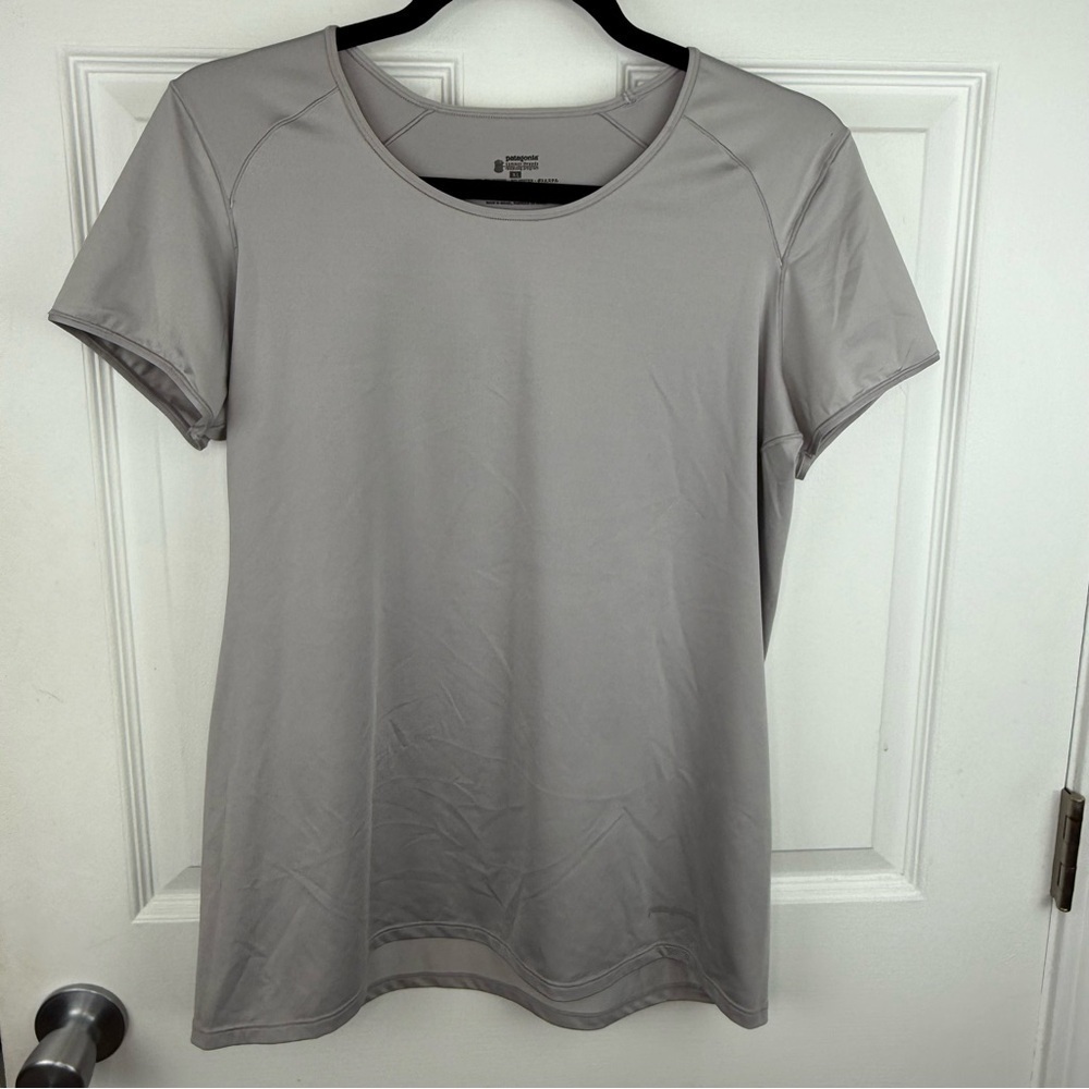 Patagonia Light Gray Women's Short Sleeve Tee